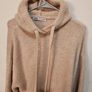 Zara Pullover Hooded Sweater